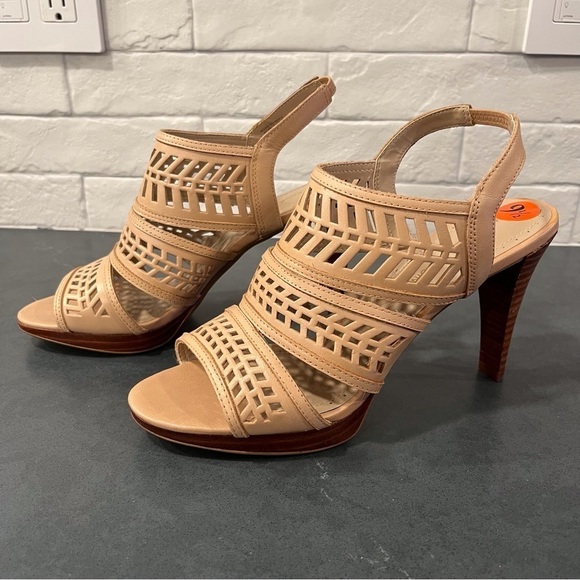 Adrienne Vittadini sz 9.5 Prim cutout leather strappy platform heels - Picture 9 of 16